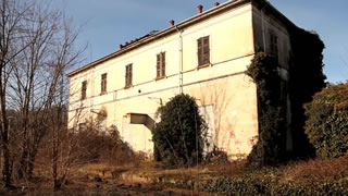 Stazione ferroviaria abbandonata di Carisio
